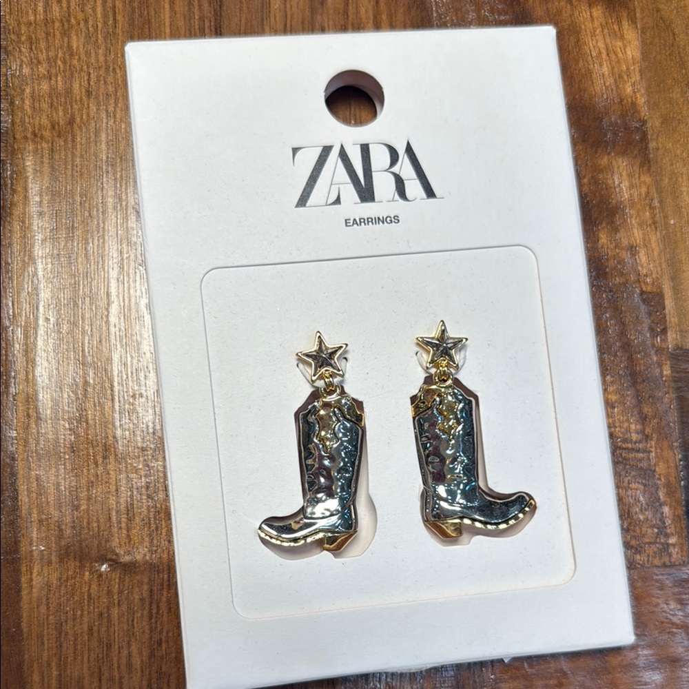 NWT ZARA Cowboy Boot Drop Earrings – Star Detail, Western Style - Picture 2 of 3